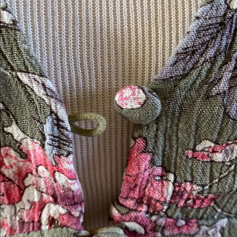 Chance Button-front Top - Picture 6 of 6